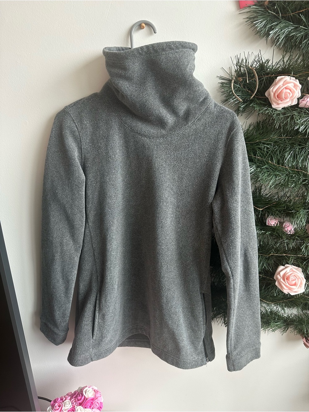Nike Gray Women's Turtleneck Pullover Sweater